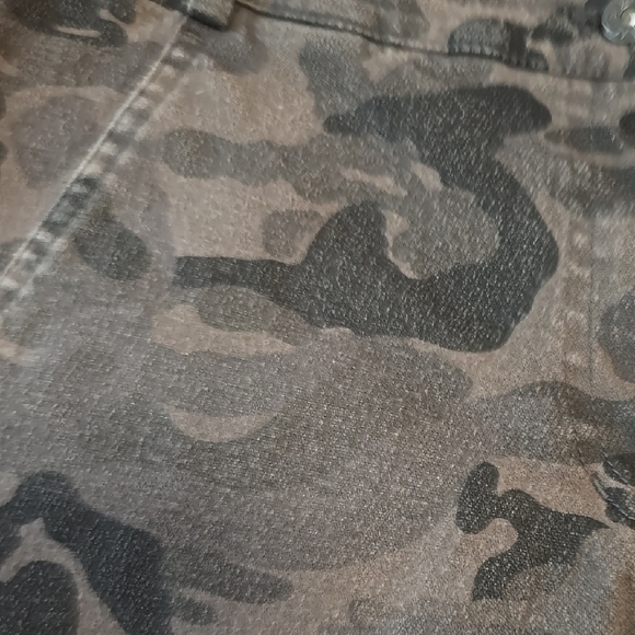 James Jeans Camouflage Boyfriend Cargo Combat Skinny Jogger Ankle Pant - Picture 6 of 12